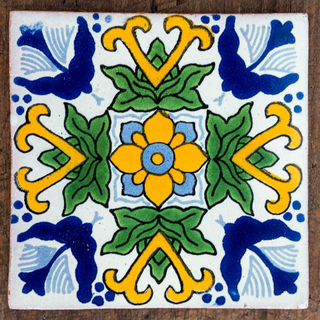 Golandrinas Tile