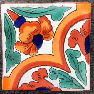 Primavera Tile