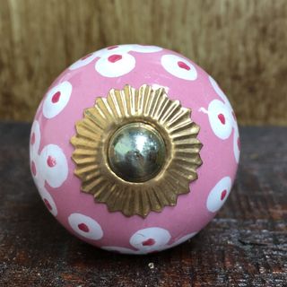 Ceramic Knob: 62