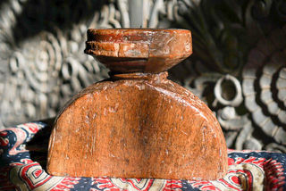 Bijani Candle Stand
