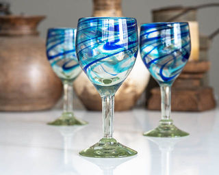 Luna Swirl Wine Glass