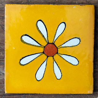 Amapola Talavera Tile Amarilla
