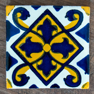 Cruz Ganchos Tile