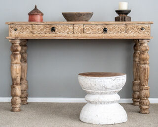 Vintage Ukhali Stool White E