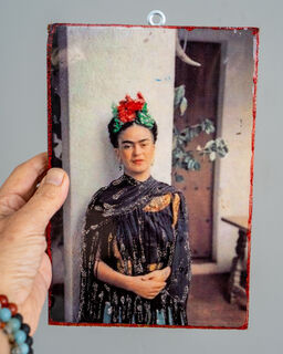 Medium Frida Kahlo Plaque 10