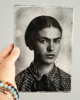 Medium Frida Kahlo Plaque 41