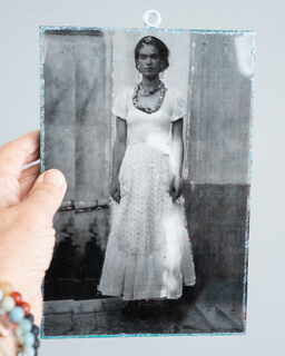 Medium Frida Kahlo Plaque 44