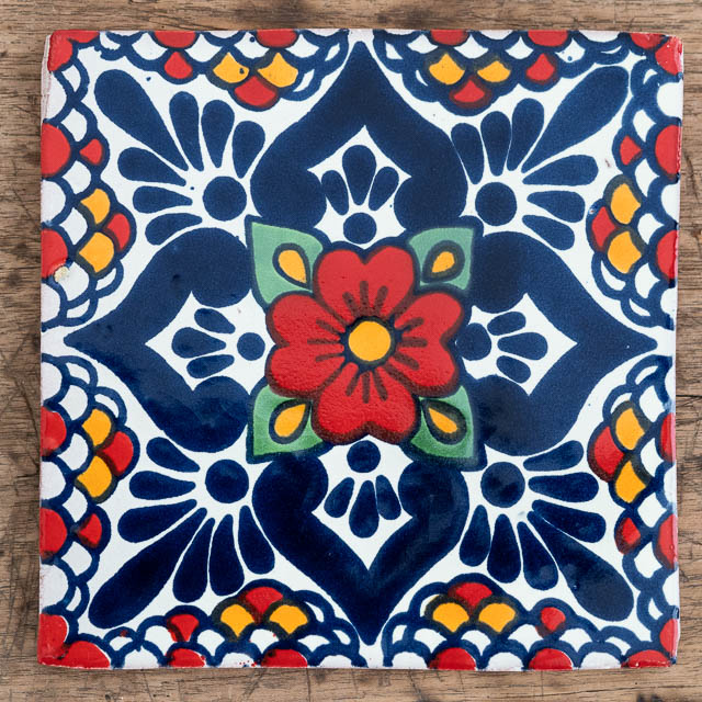 Large Flores Roja Tile 