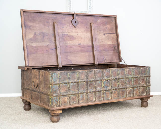 Vintage Pittarah Blanket Box E