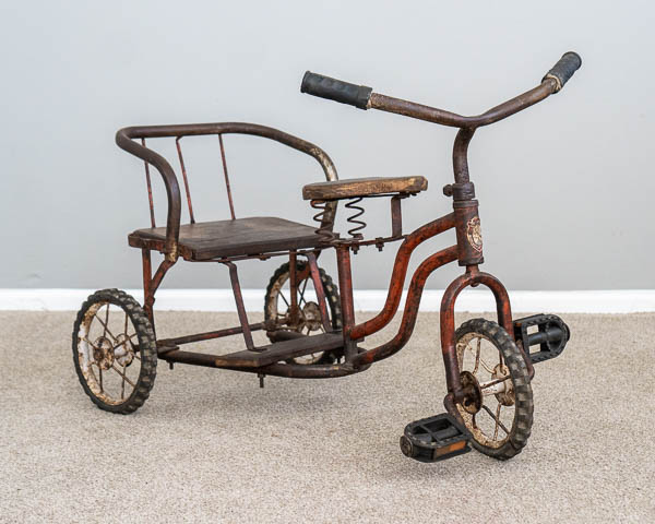 Old tricycle hot sale