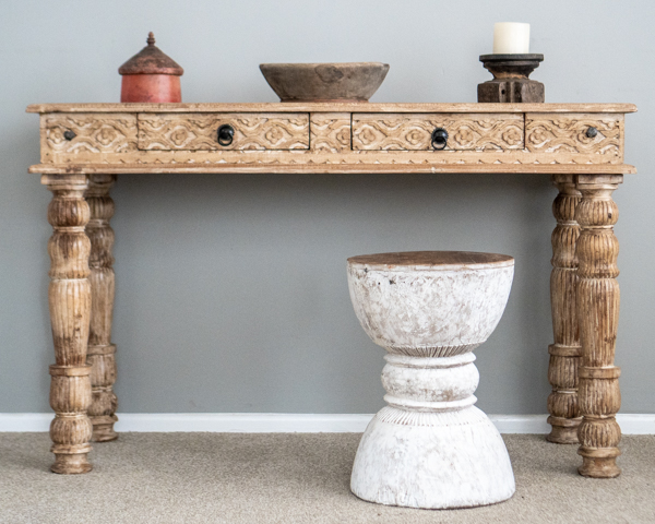 Vintage Ukhali Stool White C