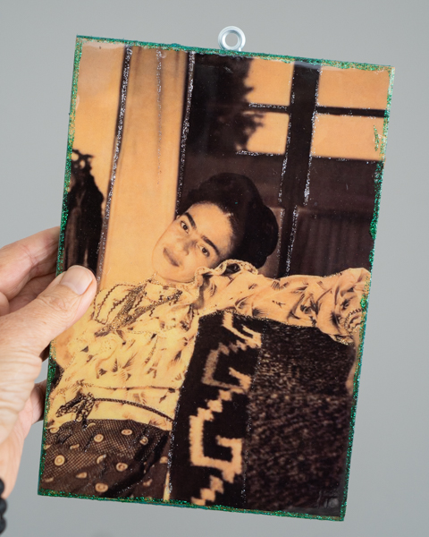 Medium Frida Kahlo Plaque 34