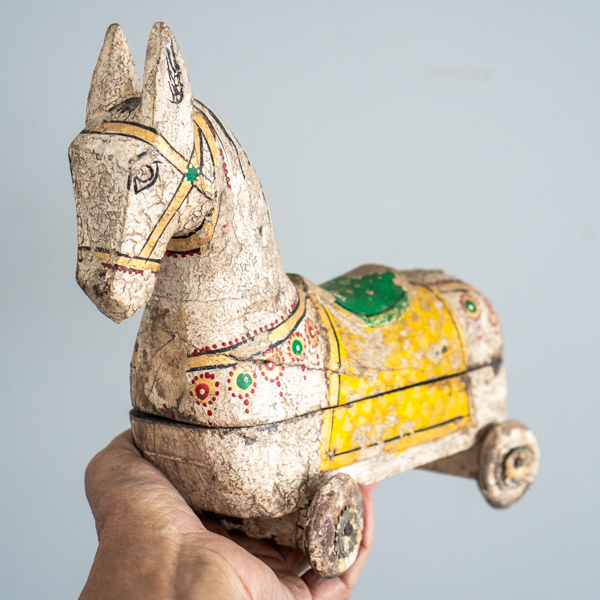 Rustic Storage Horse Cream