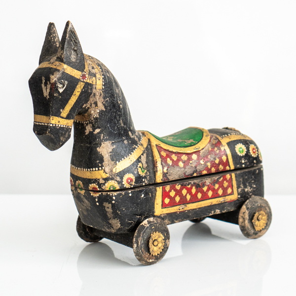 Rustic Storage Horse Black