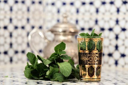 6 Styles of Moroccan Mint Tea Glasses for Your Table - MarocMama