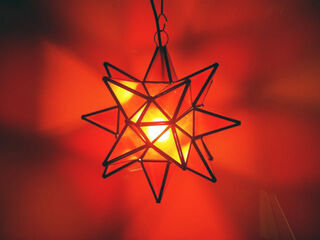 Mexican Red Star Lantern: Medium