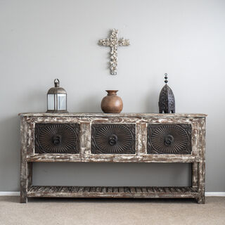 Akshi Console