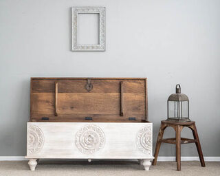 Pondi Blanket Box White