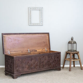 Cubic Blanket Box