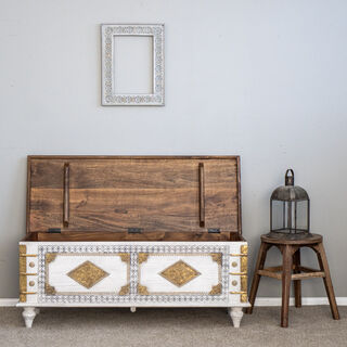 Brass Detailed Blanket Box B